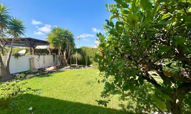 Herverkoop - Villa -
Orihuela Costa* - Cabo Roig