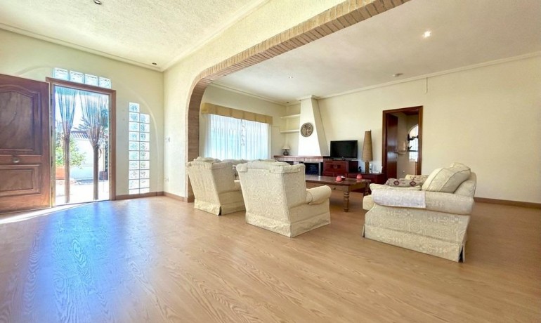 Herverkoop - Villa -
Orihuela Costa* - Cabo Roig