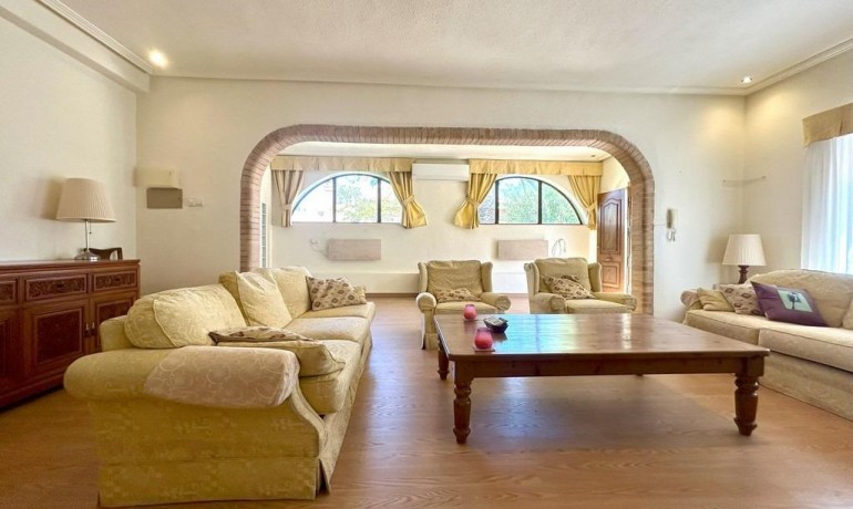 Herverkoop - Villa -
Orihuela Costa* - Cabo Roig