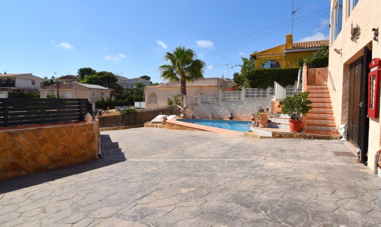 Venta - Villa -
Orihuela Costa - Los Balcones