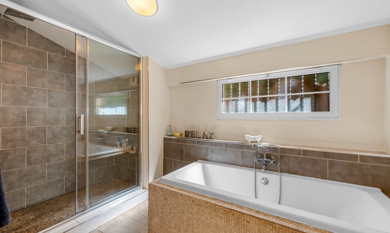 Herverkoop - Finca / Landgoed -
Almoradi - Las Heredades