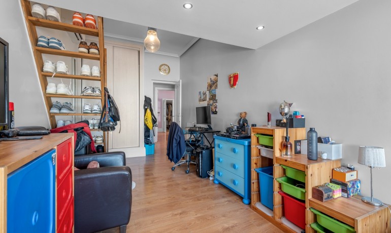 Herverkoop - Finca / Landgoed -
Almoradi - Las Heredades