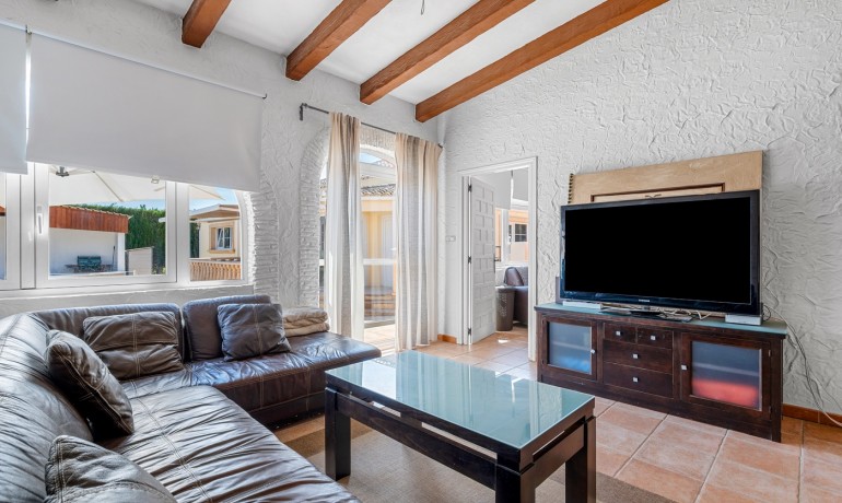 Herverkoop - Finca / Landgoed -
Almoradi - Las Heredades