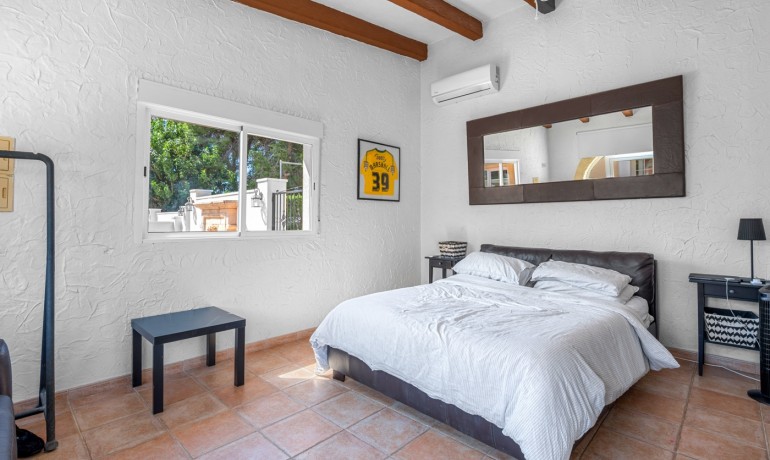 Herverkoop - Finca / Landgoed -
Almoradi - Las Heredades