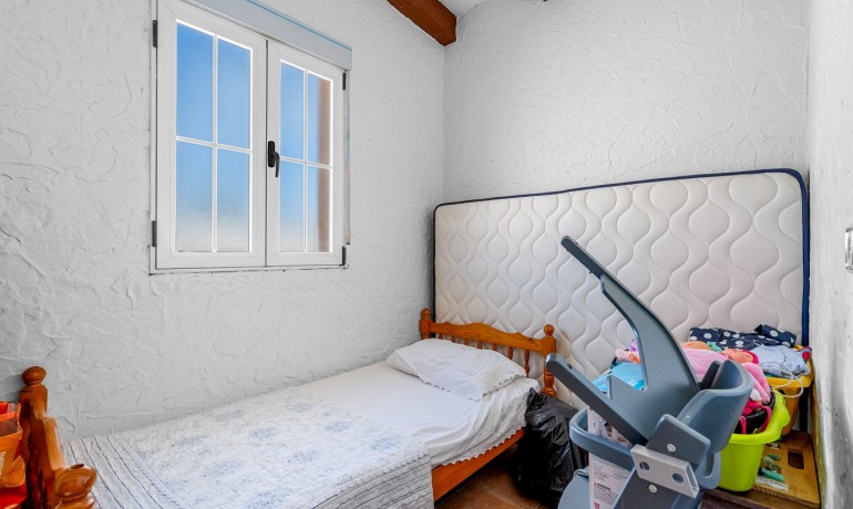 Herverkoop - Finca / Landgoed -
Almoradi - Las Heredades