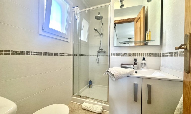 Herverkoop - Villa -
Algorfa* - Algorfa