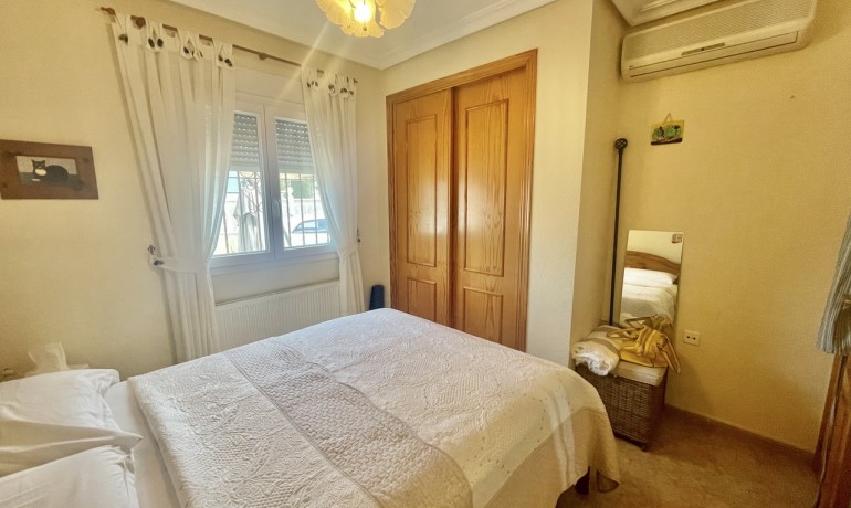 Herverkoop - Villa -
Algorfa* - Algorfa