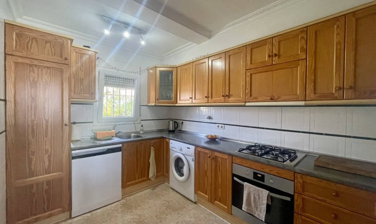 Herverkoop - Villa -
Algorfa* - Algorfa