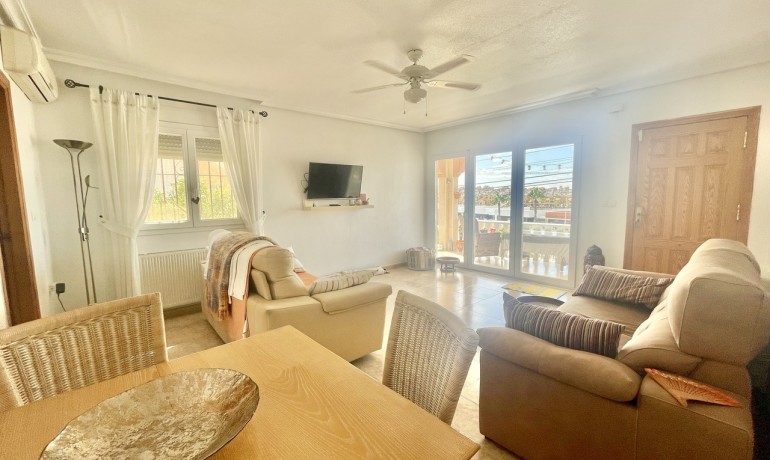 Herverkoop - Villa -
Algorfa* - Algorfa