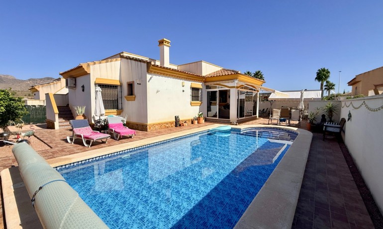 Sale - Villa -
Hondón de las Nieves - Hondón de las Nieves*