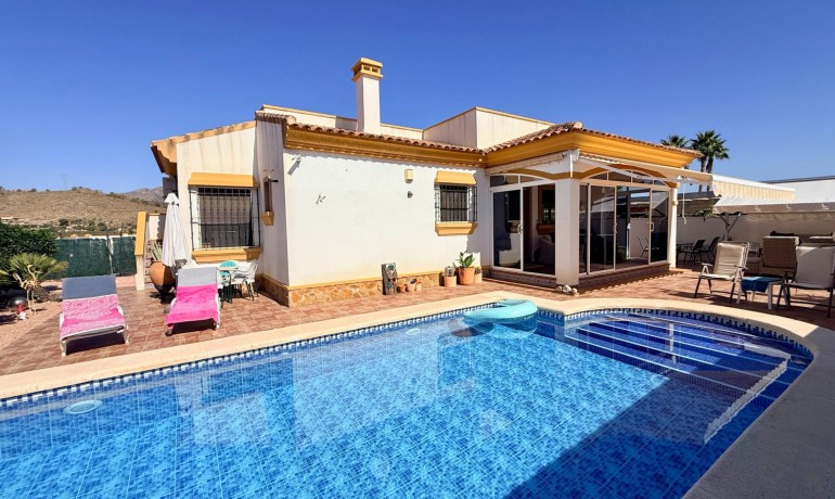 Sale - Villa -
Hondón de las Nieves - Hondón de las Nieves*