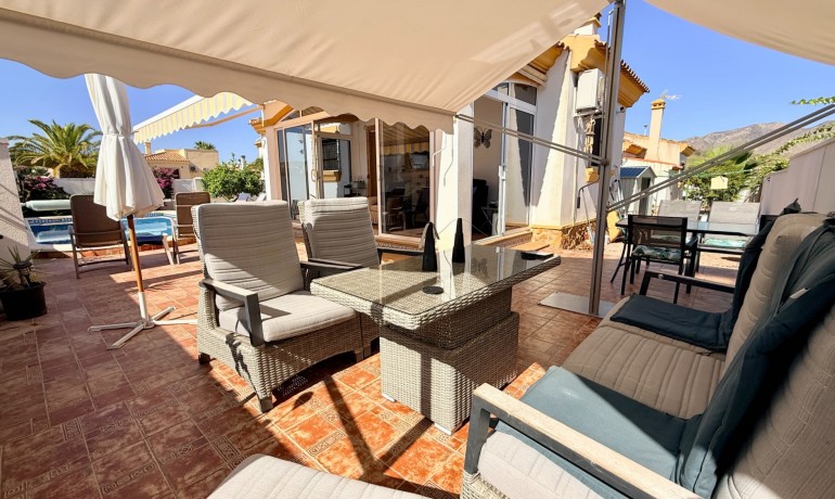 Sale - Villa -
Hondón de las Nieves - Hondón de las Nieves*