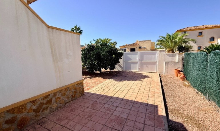 Sale - Villa -
Hondón de las Nieves - Hondón de las Nieves*