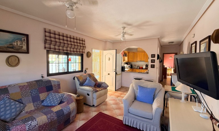 Sale - Villa -
Hondón de las Nieves - Hondón de las Nieves*