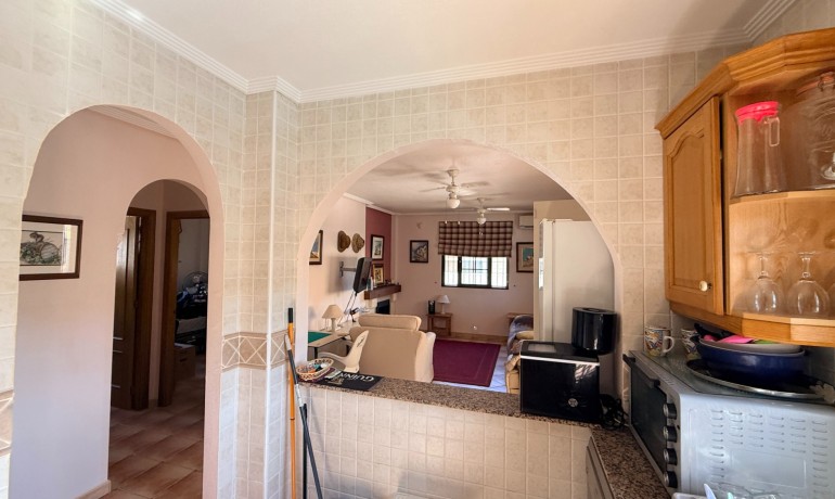 Sale - Villa -
Hondón de las Nieves - Hondón de las Nieves*