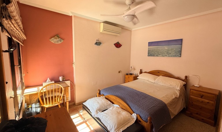 Sale - Villa -
Hondón de las Nieves - Hondón de las Nieves*