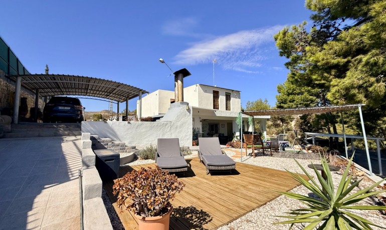 Herverkoop - Villa -
Elche* - Center