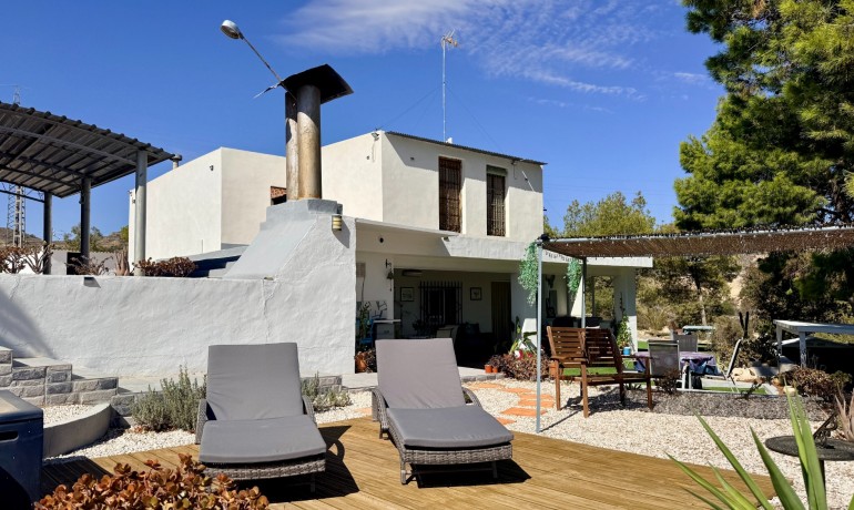 Herverkoop - Villa -
Elche* - Center