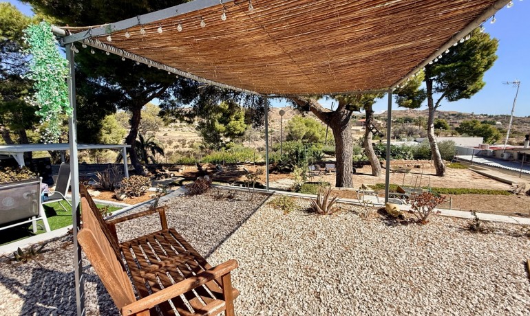 Herverkoop - Villa -
Elche* - Center