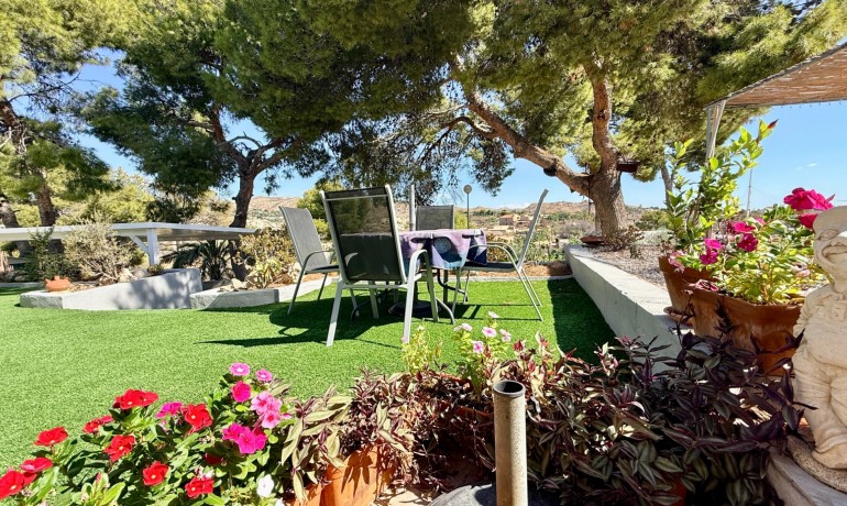 Herverkoop - Villa -
Elche* - Center