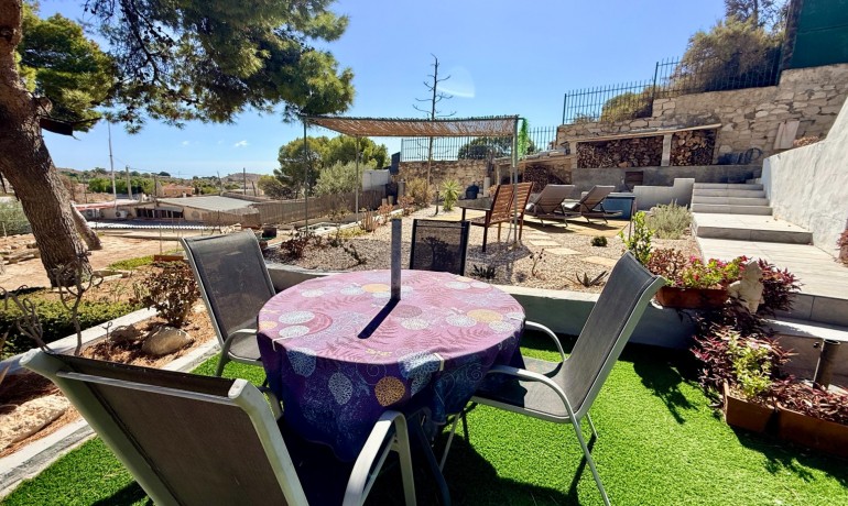 Herverkoop - Villa -
Elche* - Center