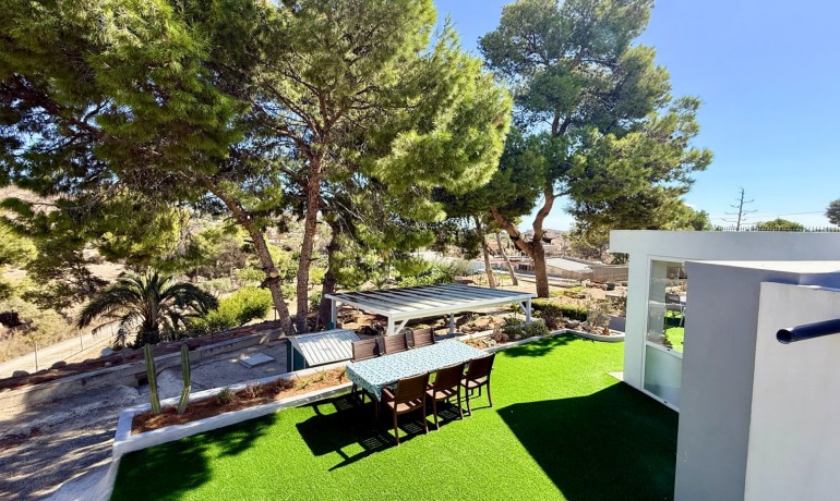 Herverkoop - Villa -
Elche* - Center