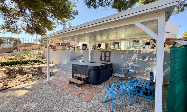 Herverkoop - Villa -
Elche* - Center