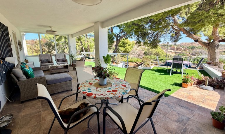 Herverkoop - Villa -
Elche* - Center