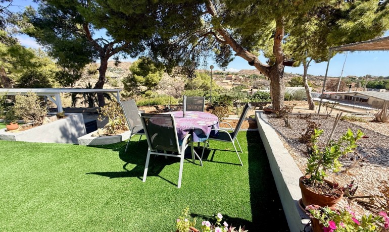 Herverkoop - Villa -
Elche* - Center