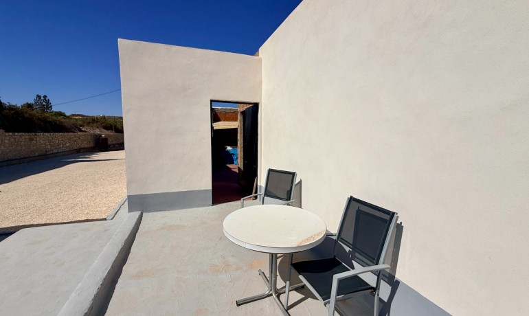 Herverkoop - Villa -
Elche* - Center