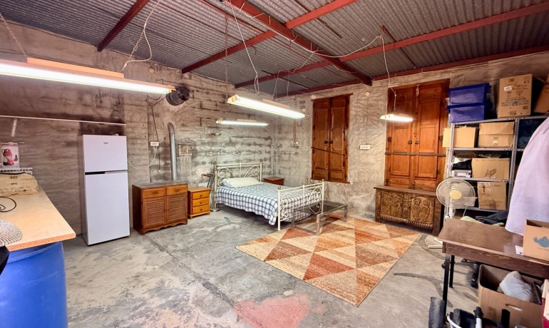 Herverkoop - Villa -
Elche* - Center