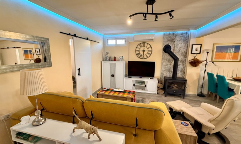 Herverkoop - Villa -
Elche* - Center