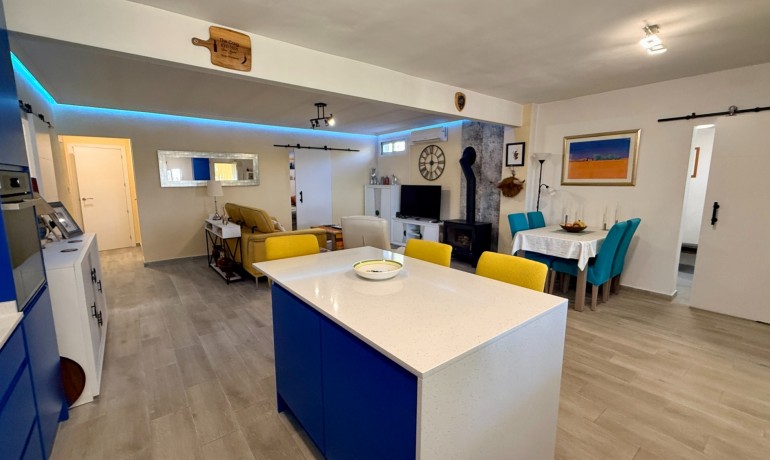 Herverkoop - Villa -
Elche* - Center