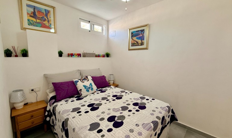 Herverkoop - Villa -
Elche* - Center