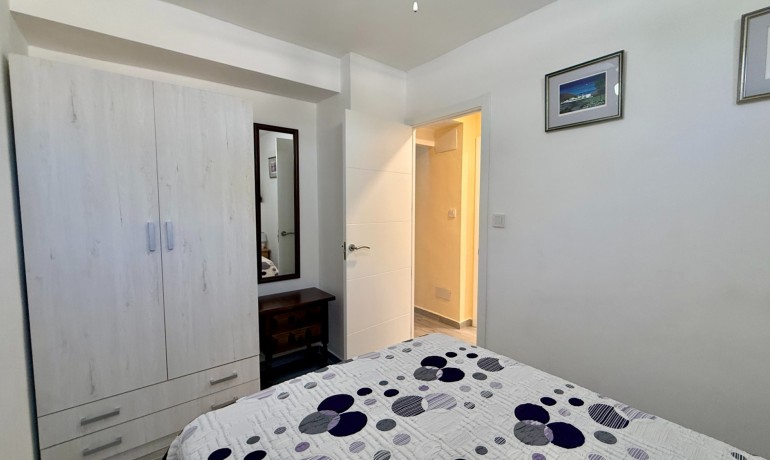 Herverkoop - Villa -
Elche* - Center