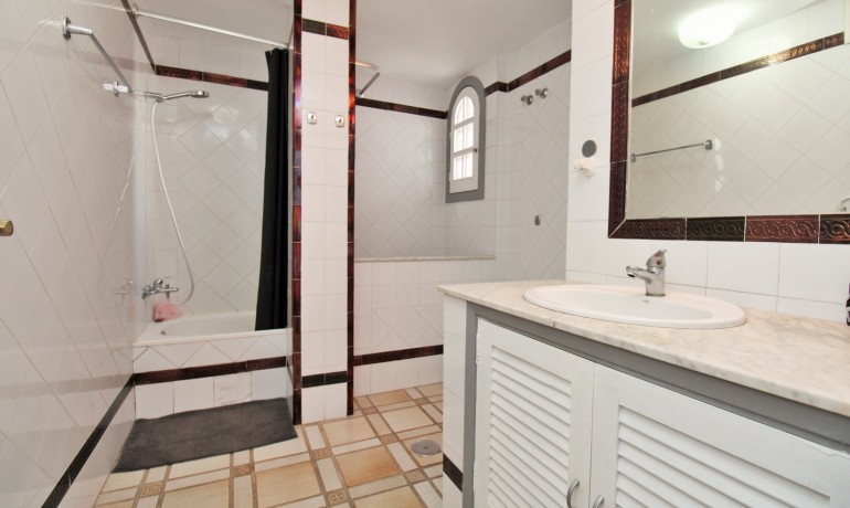 Venta - Apartamento / piso -
Villamartin