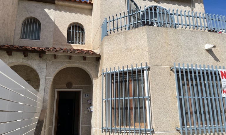 Herverkoop - Huis -
Jacarilla - Comunidad Valenciana