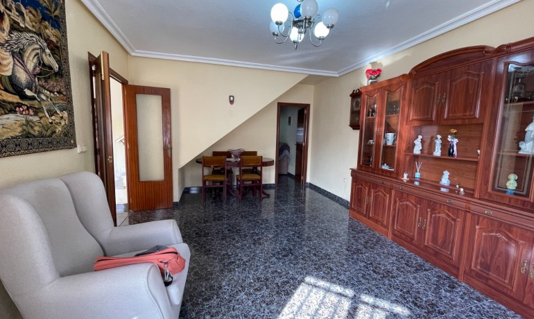 Herverkoop - Huis -
Jacarilla - Comunidad Valenciana