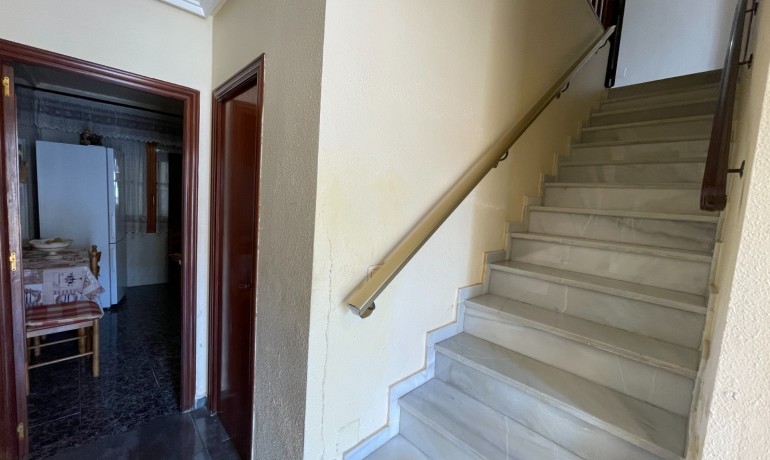 Herverkoop - Huis -
Jacarilla - Comunidad Valenciana