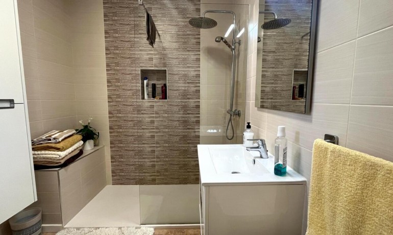 Venta - Villa -
Algorfa