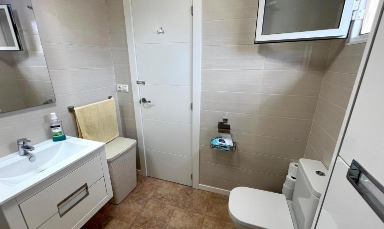 Venta - Villa -
Algorfa