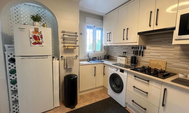 Venta - Villa -
Algorfa