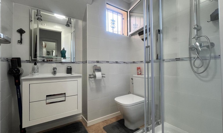 Venta - Villa -
Algorfa