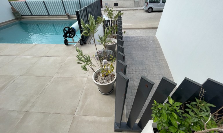 Herverkoop - Villa -
Dolores - ZONA NUEVA