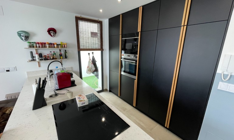 Herverkoop - Villa -
Dolores - ZONA NUEVA