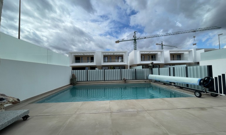 Herverkoop - Villa -
Dolores - ZONA NUEVA