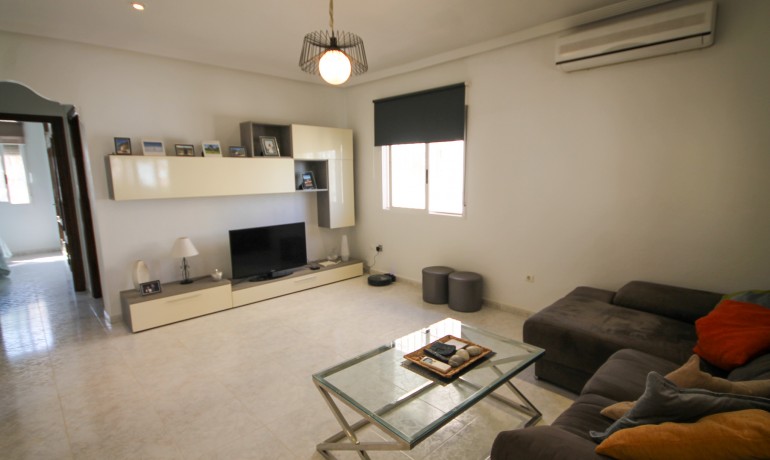 Herverkoop - Villa -
San Miguel de Salinas* - San Miguel de Salinas Alicante