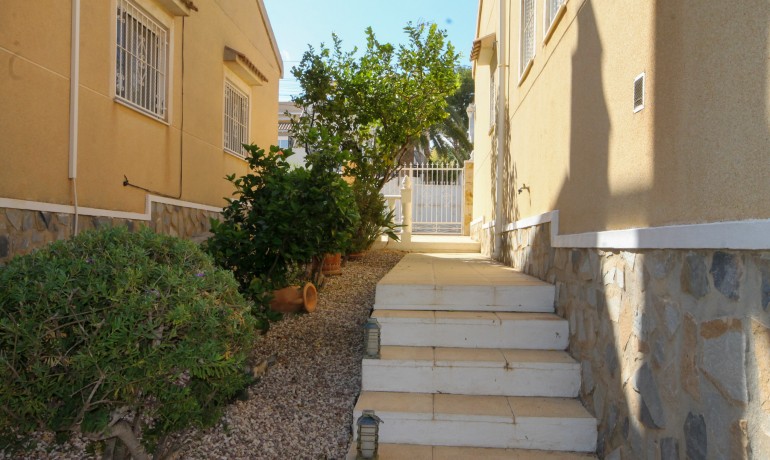 Herverkoop - Villa -
San Miguel de Salinas* - San Miguel de Salinas Alicante