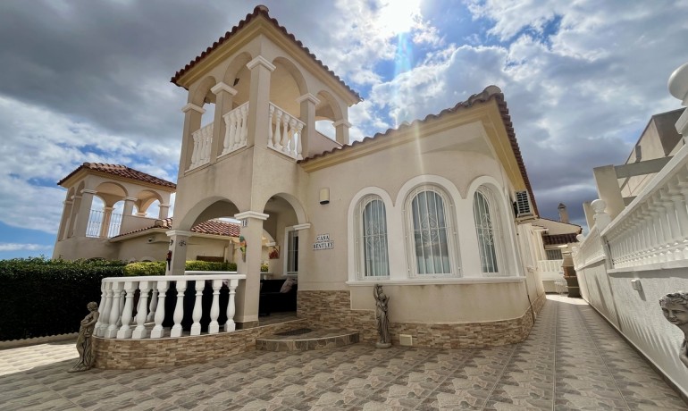 Sale - Villa -
Algorfa* - Algorfa