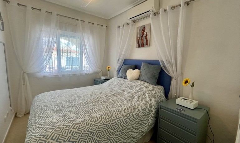 Sale - Villa -
Algorfa* - Algorfa